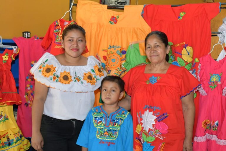 Bordando sueños: Heissell y el aprendizaje que transformó su tradición en éxito