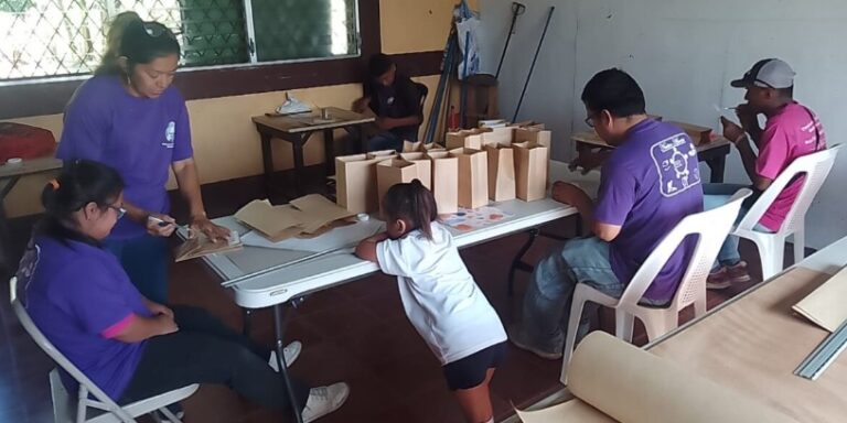 MEFCCA enseña como emprender a niños y jóvenes con capacidades diferentes