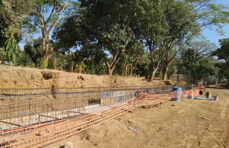 Avanza el mejoramiento vial y drenaje pluvial en Comarca San Isidro de la Cruz Verde