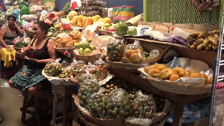 Comerciantes del Mercado Roberto Huembés preparados para Semana Santa