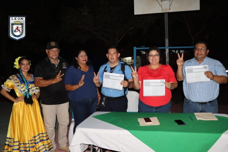 Restauran 34 luminarias públicas en Las Peñitas