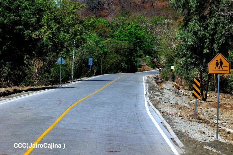 Sorprendente es la construcción del segundo tramo de la Carretera Ochomogo-Las Salinas