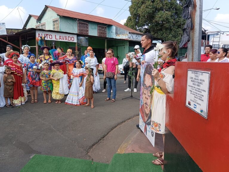 JS rinde homenaje a Leonel Rugama en su natalicio