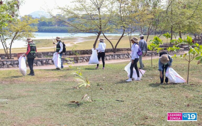 Realizan jornada de limpieza en Xiloá