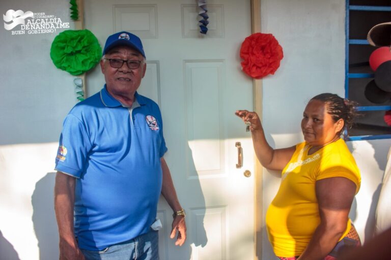 Alcaldía de Nandaime entrega vivienda digna