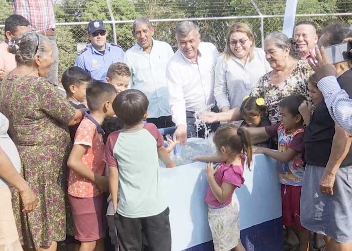 Más de 300 familias de El Realejo gozan de agua potable y saneamiento