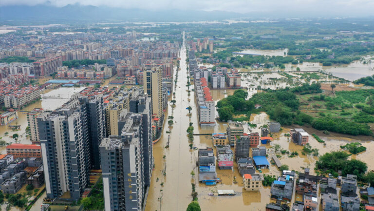 Fuertes lluvias en China causan inundaciones en varias ciudades
