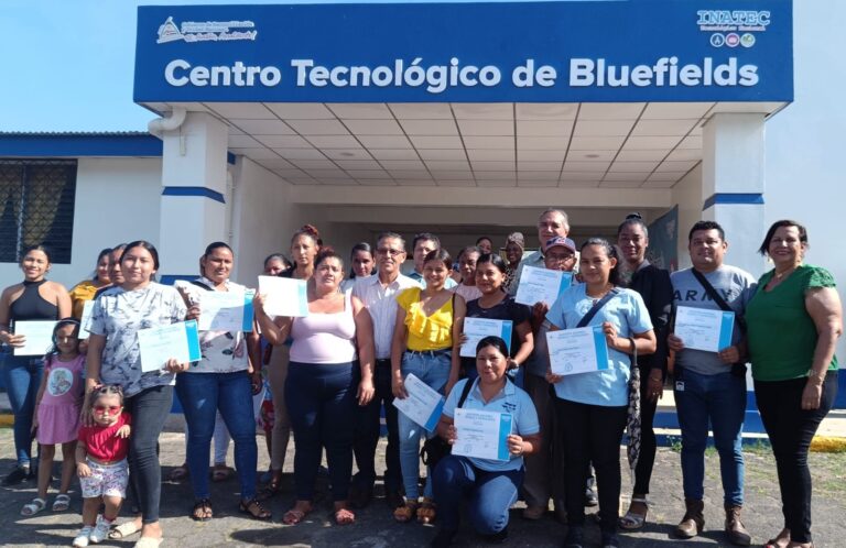 Certifican a 50 protagonistas de la Escuela Municipal de Oficio en Bluefields
