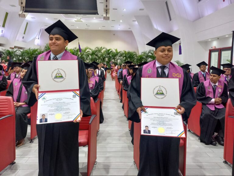 Un total de 31 estudiantes culminan programa de maestrías de la DGI