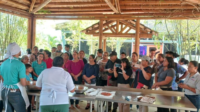 MEFCCA realiza intercambio de experiencias y demostraciones de empaques