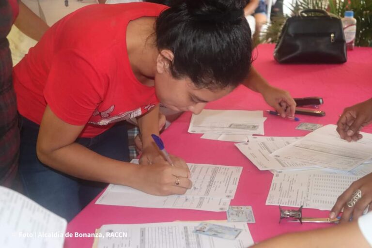 Usura Cero entrega un desembolso de 780 mil córdobas en el municipio de Bonanza