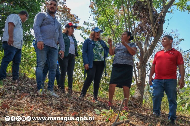 Productoras de El Crucero se reúnen con la alcaldesa de Managua