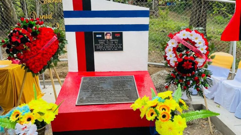 Rinden homenaje a los Héroes y Mártires del 30 de abril de 1983