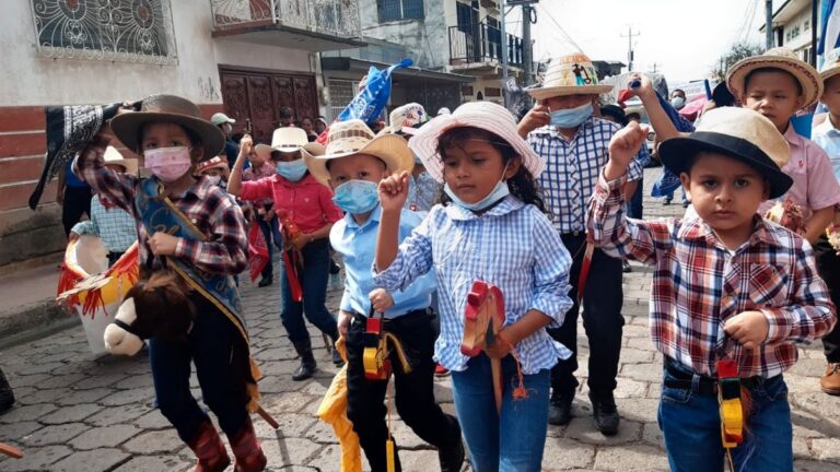 Familias somoteñas celebraron a lo grande desfile hípico infantil
