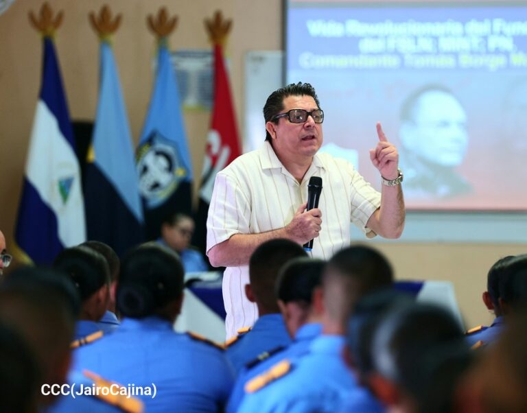 Dictan conferencia magistral en homenaje al comandante Tomás Borge Martínez