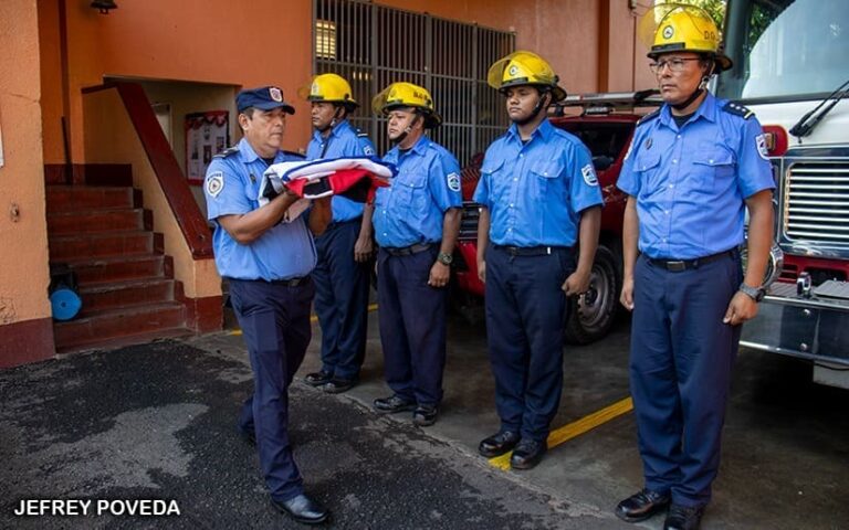 Las 209 Estaciones de Bomberos rinden homenaje al Comandante Tomás Borge