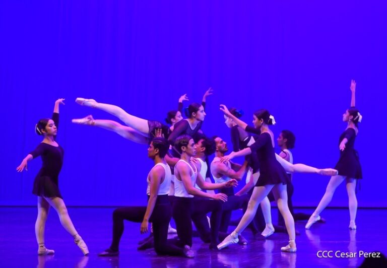 Realizan XII encuentro de Escuelas y Grupos de Ballet en el TNRD