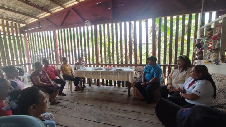 Realizan encuentro con mujeres protagonistas del sector lácteo