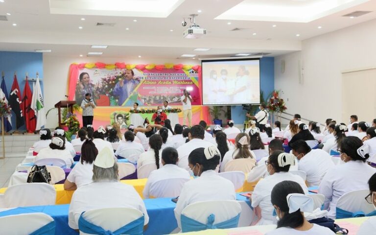 Realizan VIII Encuentro Nacional de la Familia de Enfermería “Albino Acosta”