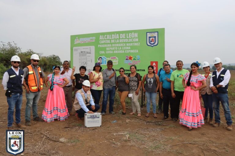 Inicia instalación de redes de agua potable en proyecto habitacional en León