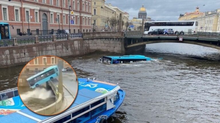 Bus cae a un río en Rusia y deja tres fallecidos