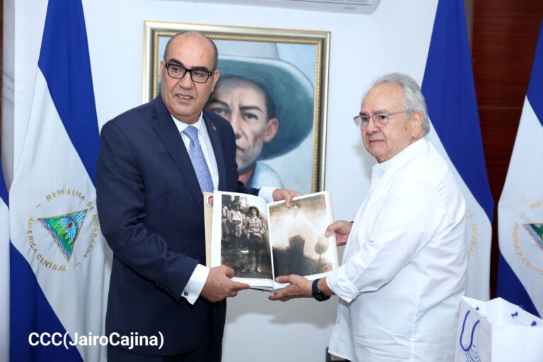 Embajador del Reino Hachemita de Jordania se reúne con el presidente de la Asamblea Nacional