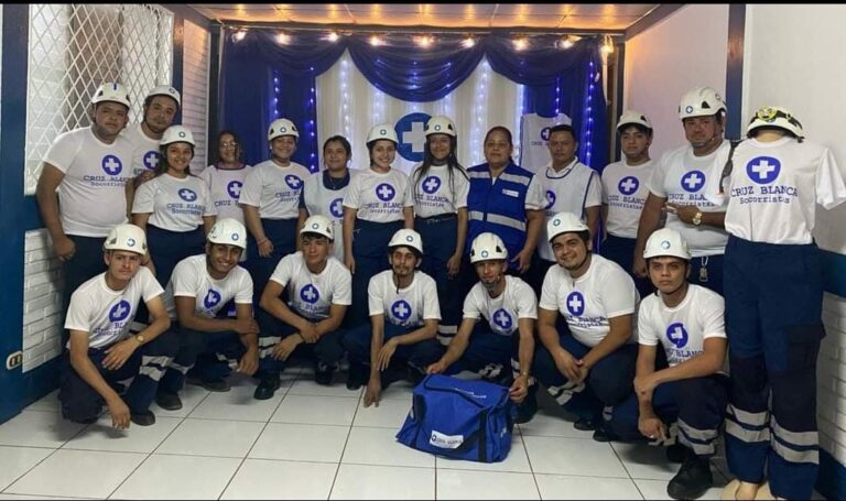 Rosario felicita a la Cruz Blanca en ocasión de su primer aniversario