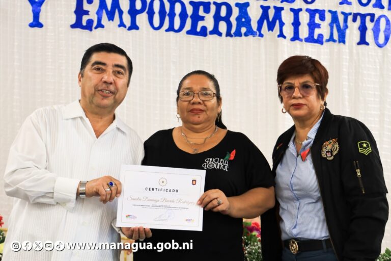 Certifican a 180 egresados en la 4 promoción de los Cursos de Fortalecimiento