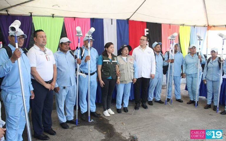 Minsa entrega 60 aspiradoras para la captura de mosquitos