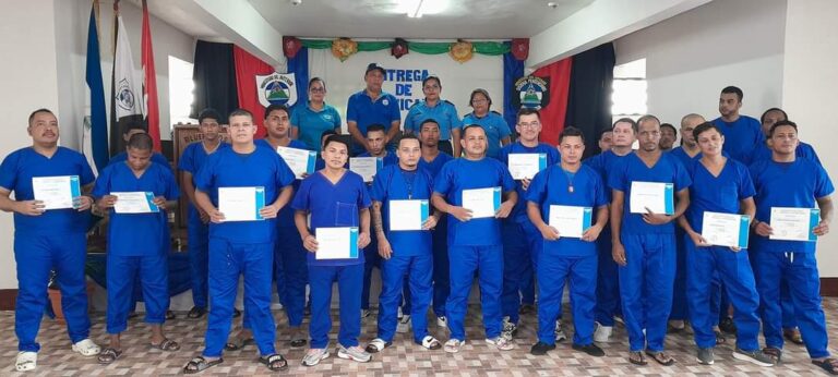 Privados de libertad culminaron Curso de Corte de Cabello y Barbería