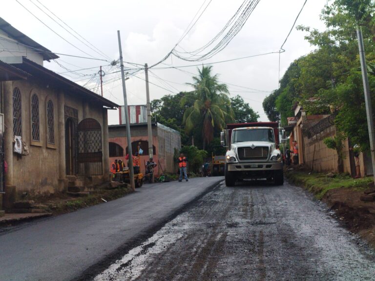 Avanza el proyecto de mejoramiento vial en el barrio Villa Roma