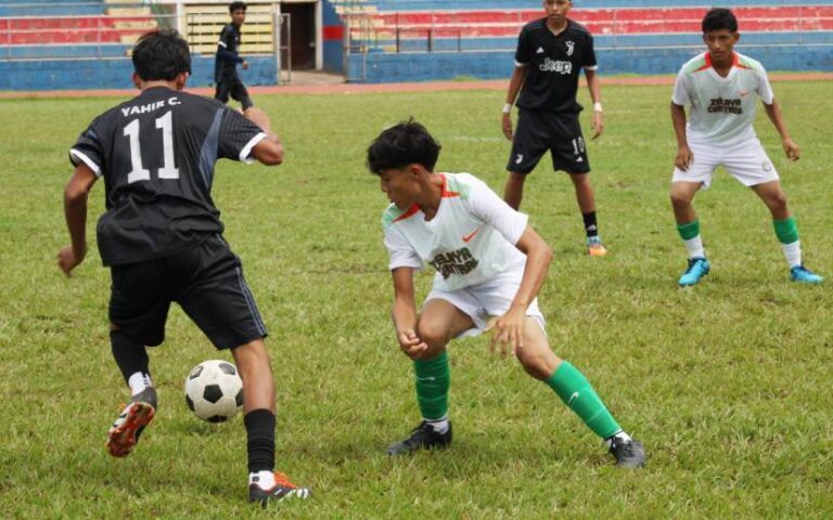 Mined realiza Competencia Nacional de Fútbol Campo Masculino
