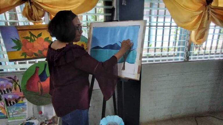 Mined promueve el arte y cultura en los docentes