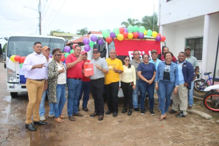 Entregan camiones para garantizar la limpieza en Puerto Cabezas
