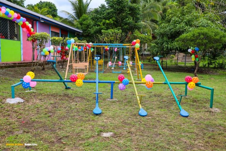 Inauguran juegos infantiles en un CDI de Siuna