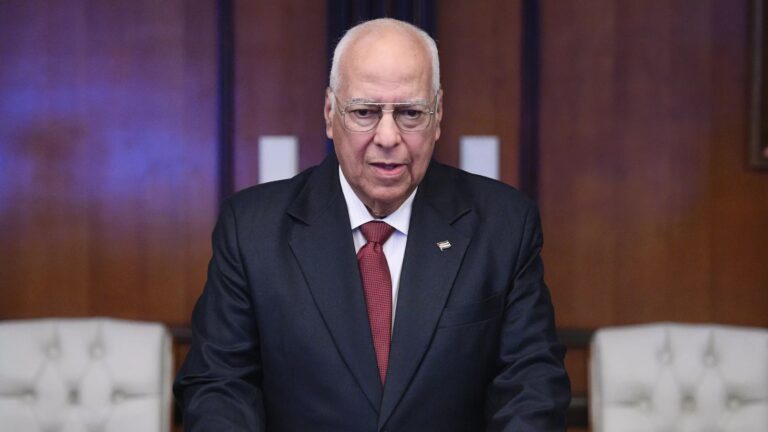 Cuba califica de importante instalación del banco ruso Novikom