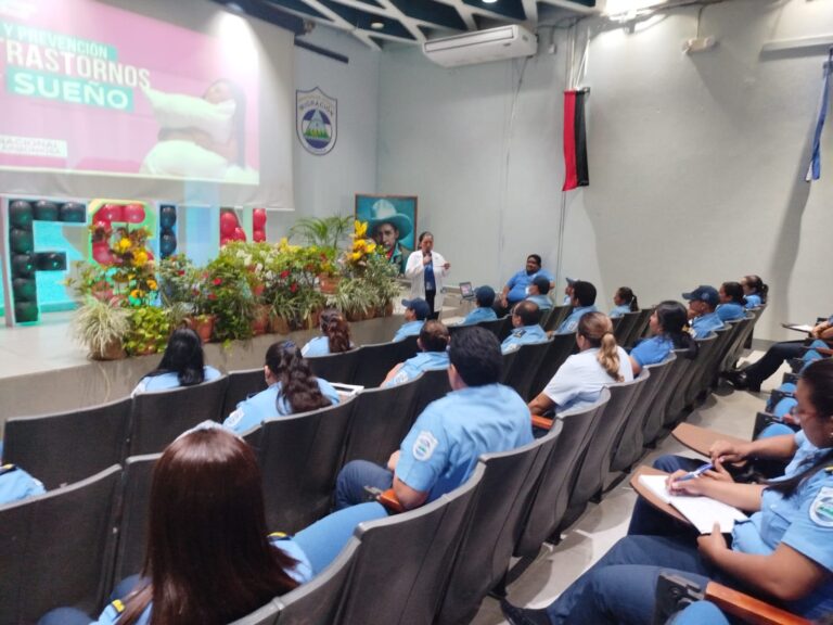 Capacitan a servidores públicos del MINT sobre trastorno del sueño