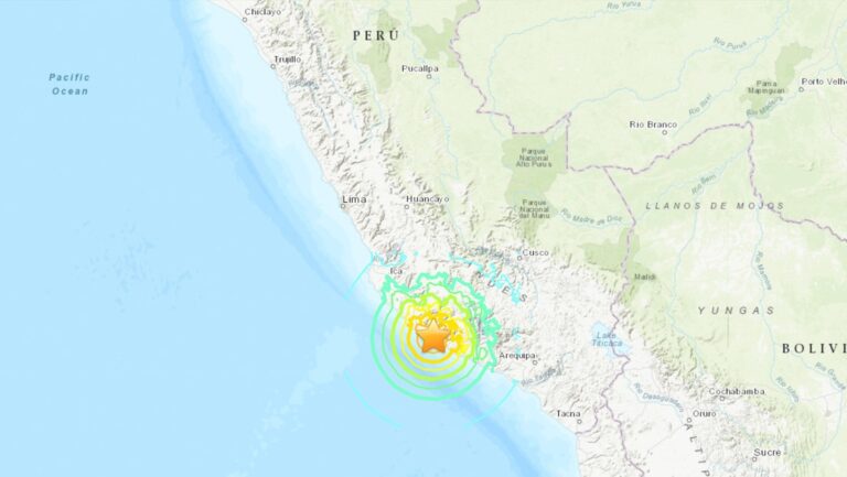 Sismo de magnitud 7.0 pone a Perú bajo alerta de tsunami
