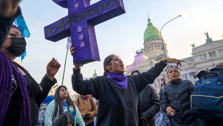 Más de 600 empleados del Ministerio de las Mujeres de Argentina fueron despedidos