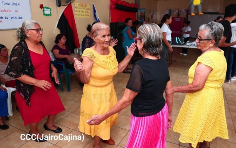 Promotoría Solidaria lleva alegría a los adultos mayores