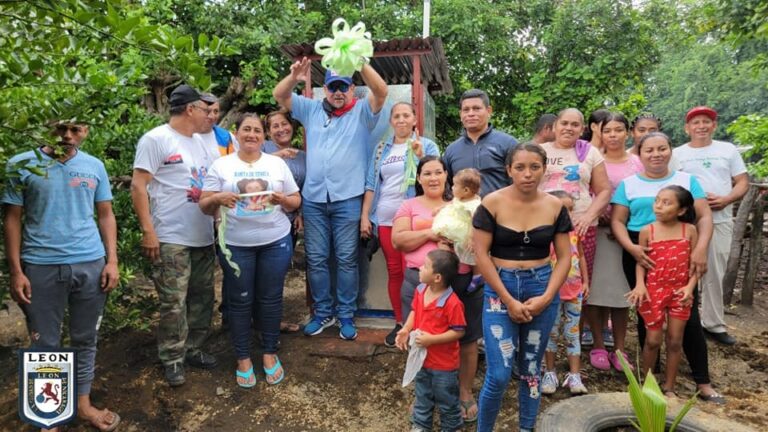 Alcaldía de León inaugura proyecto de letrinas