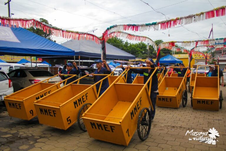Entregan 10 nuevas carretillas para promover higiene de Masaya