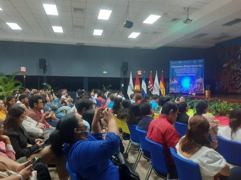 Avanza el proceso de consultas de la Estrategia Nacional de Educación en todas sus modalidades