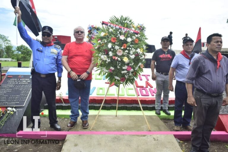 Rinden homenaje a los Héroes y Mártires del Fortin de Acosasco