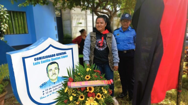 Conmemoran al Comisionado General Luis Emilio Bustos López