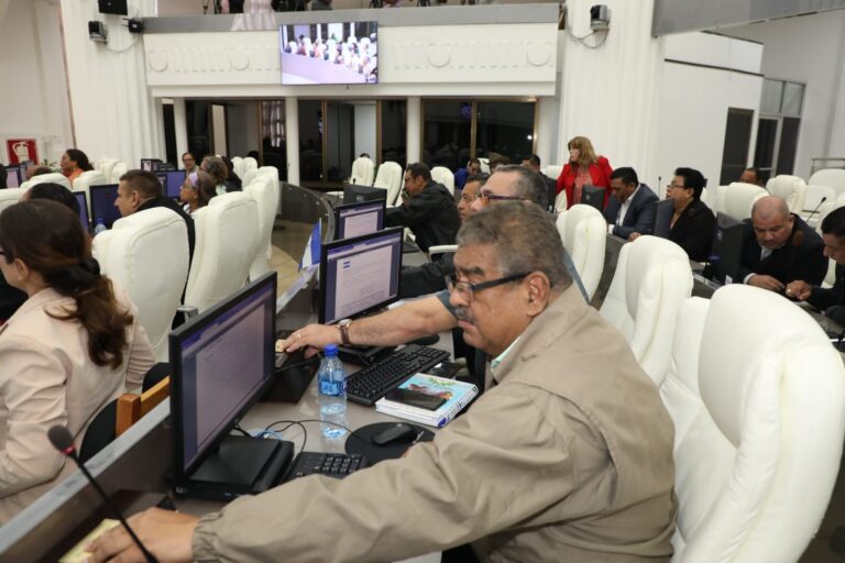 Transfieren funciones del INIFOM a la PGR