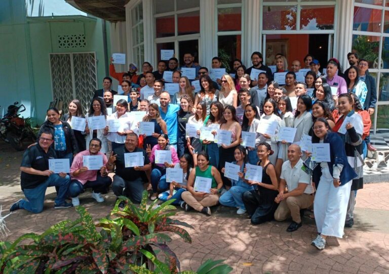 Concluye intercambio entre RT en Español y comunicadores del Poder Ciudadano