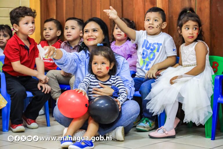 CDI Madres de Héroes y Mártires celebran el Día de la Alegría