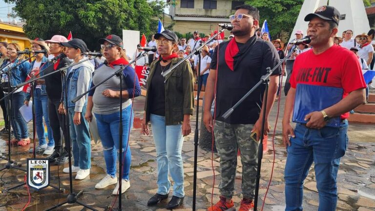 Trabajadores de la Alcaldía de León realizan cantata en saludo al 45/19