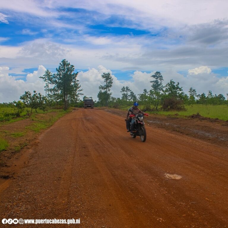 Rehabilitan 22 km de caminos productivos en Puerto Cabezas